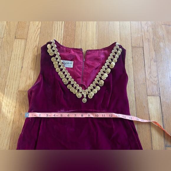 Late 60s Early 70s Burgundy Red Velvet Mini Dress with Coin Collar - Picture 9 of 9